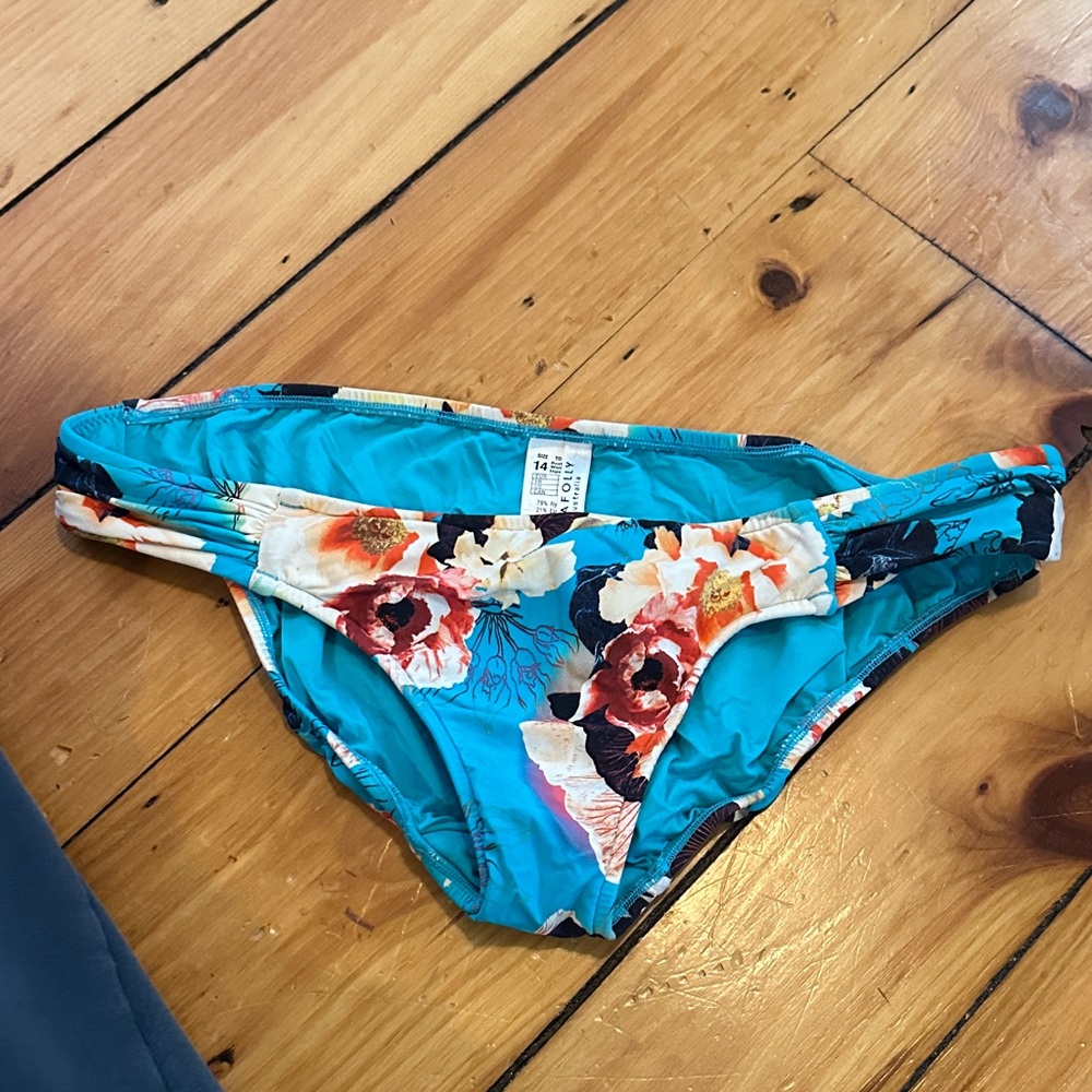 Seafolly Blue Floral Tankini twist halter Set - Picture 4 of 9